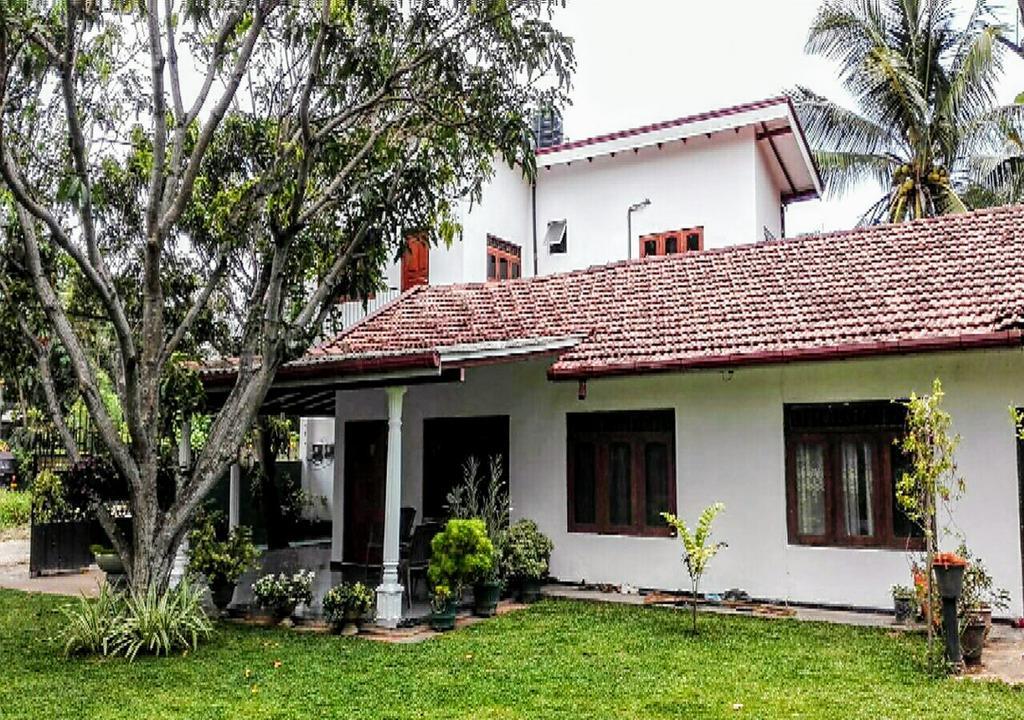 House Of Seya Bed & Breakfast Негомбо Екстериор снимка