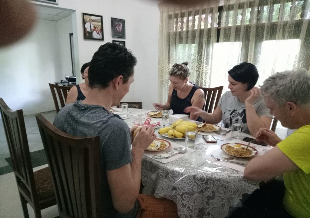 House Of Seya Bed & Breakfast Негомбо Екстериор снимка