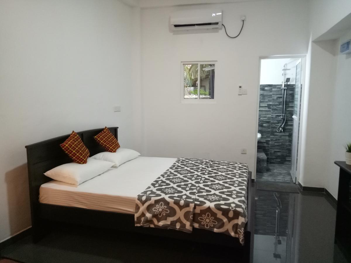 House Of Seya Bed & Breakfast Негомбо Екстериор снимка